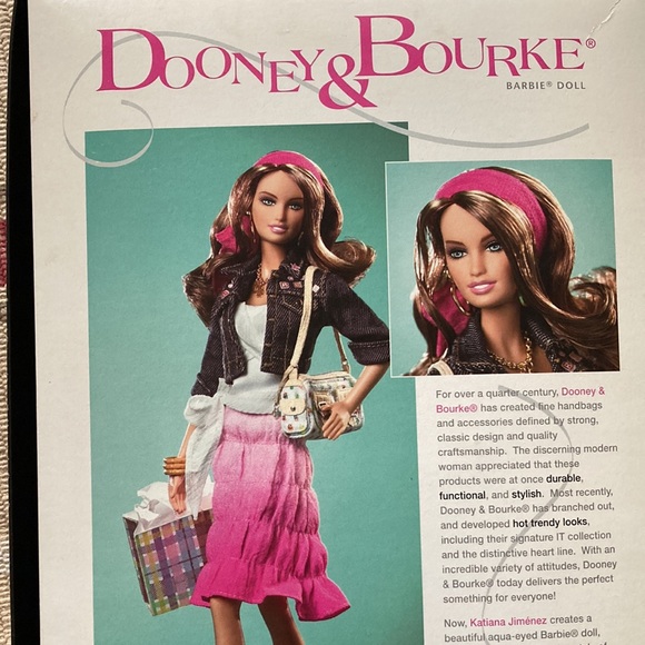 Dooney & Bourke Barbie Doll Collectors Pink Label - Picture 5 of 7